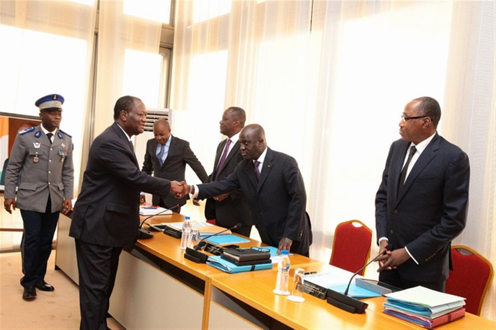 Conseil des ministres à Yamoussoukro :  Le gouvernement fixe le prix bord champ du café à 620F/kg